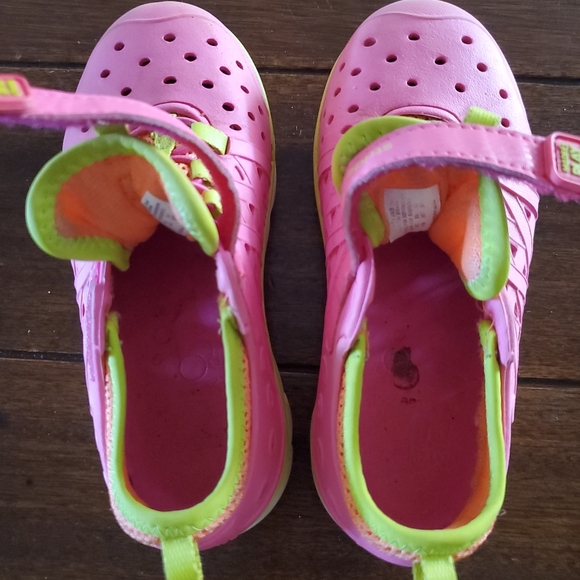 Stride Rite Water Shoes - Picture 9 of 14